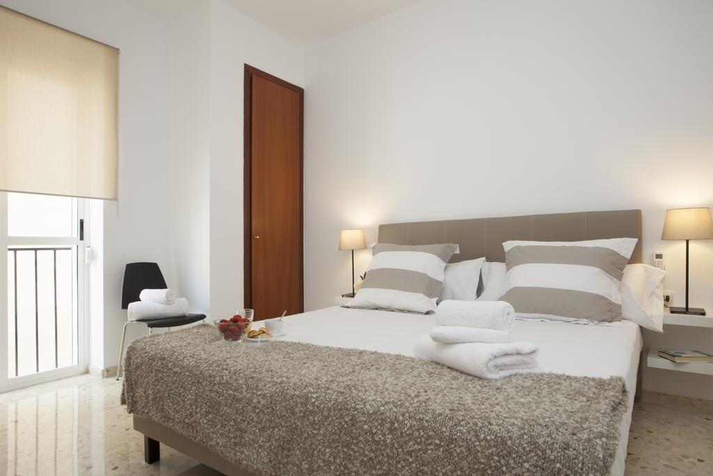 Singularstays Mercado Central Valencia Ruang foto